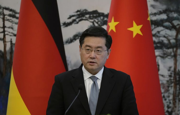 China vows not to sell arms to any party in Ukraine war 1 - Egyptian Gazette Chinese Foreign Minister Qin Gang speaks during a joint press conference with German Foreign Minister Annalena Baerbock at the Diaoyutai State Guesthouse in Beijing Friday, April 14, 2023.