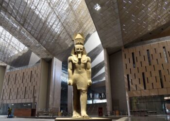 Ramses II unaffected by rain