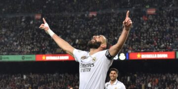 Barcelona stunned as Benzema hat-trick sends Real into Copa final