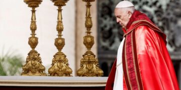 Pope Francis attends Palm Sunday service after hospital stay 1 - Egyptian Gazette Pope Francis attends Palm Sunday service after hospital stay