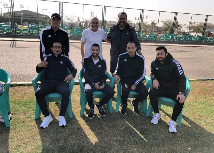 Aero Sport Club hosts Smouha football team trainings 1 - Egyptian Gazette TheSmouha technical and administrative staff posing for a photo in Aero Sport Club.