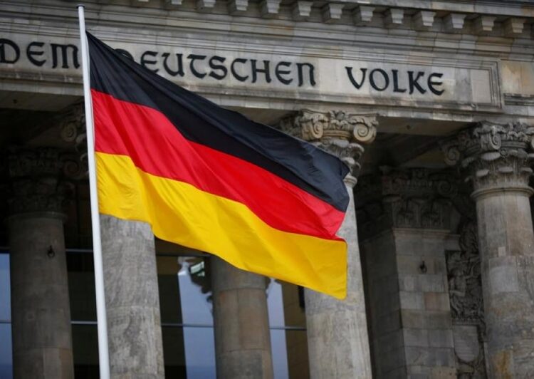 German public sector workers clinch 5.5 percent pay rise 1 - Egyptian Gazette