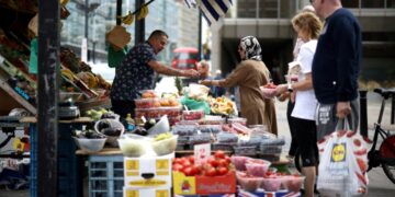Report: UK inflation rate falls to 10.1pc in March