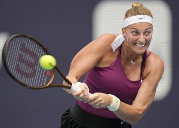 Kvitova upends Rybakina for Miami Open title