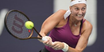 Kvitova upends Rybakina for Miami Open title