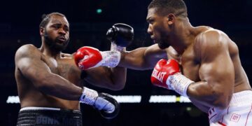 Joshua overcomes Franklin in heavyweight bout