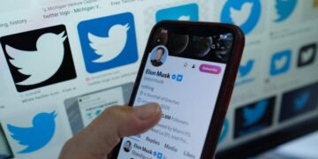 Twitter reinstates blue ticks for some media, celebrities