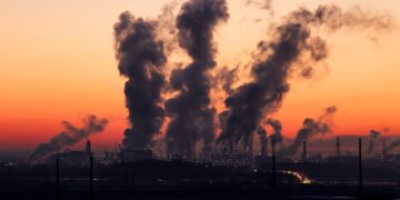 Air pollution kills 1,200 children a year: EU agency 1 - Egyptian Gazette Air pollution kills 1,200 children a year: EU agency