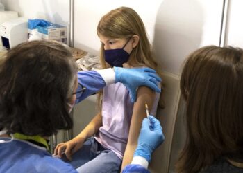 UK offers COVID-19 vaccines for young children