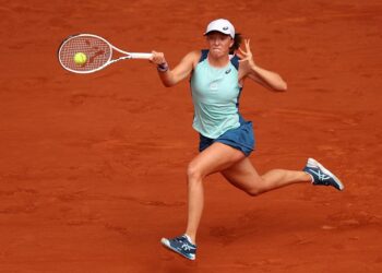 Alcaraz survives scare in Madrid opener; Swiatek wins