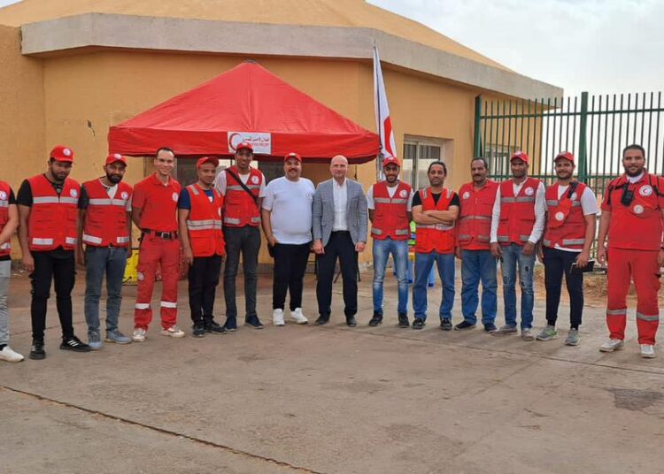 Egyptian relief teams offer services at Sudan border crossing 2 - Egyptian Gazette Egyptian relief teams offer services at Sudan border crossing 1 - Egyptian Gazette