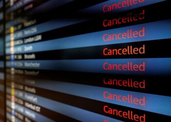 Flights grounded at Hamburg, Berlin airports