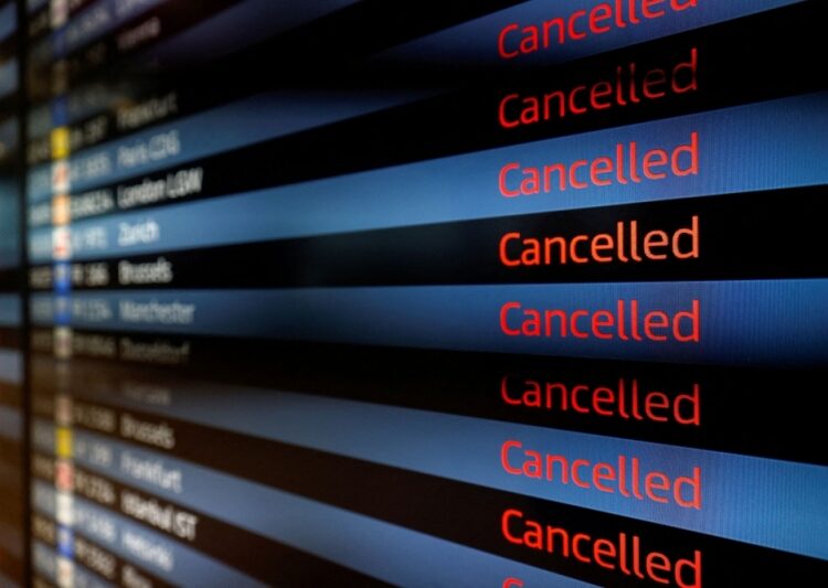 Flights grounded at Hamburg, Berlin airports 2 - Egyptian Gazette Flights grounded at Hamburg, Berlin airports 1 - Egyptian Gazette