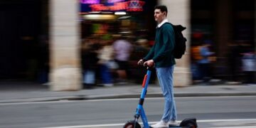 Paris to ban e-scooters from September 1 - Egyptian Gazette Paris to ban e-scooters from September