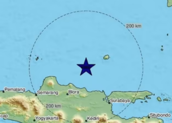 Magnitude 6.6 quake strikes off Indonesia’s Java island
