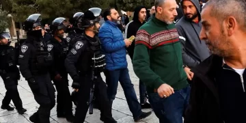 AL Council emergency meeting on Israeli hostilities in Al Aqsa Mosque kicks off