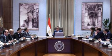 PM discusses proposals on free zone projects