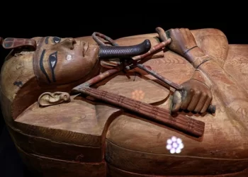 Ramses II in Paris to promote tourism