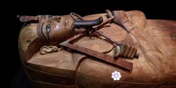 Ramses II in Paris to promote tourism