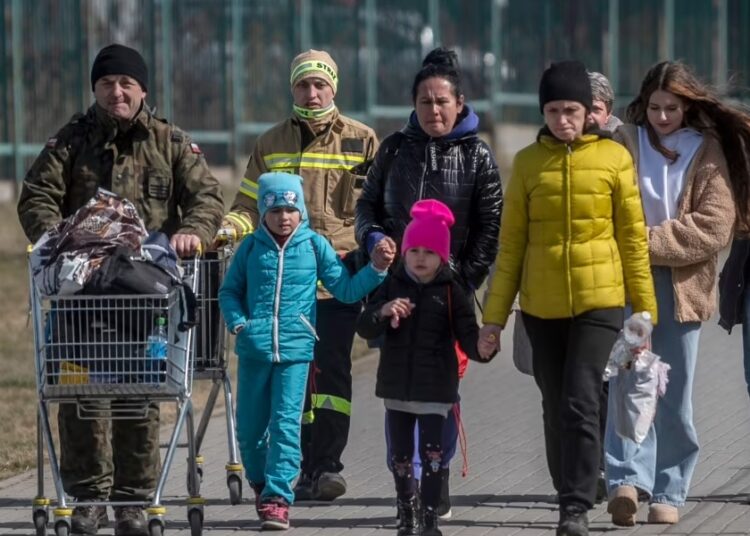 Poland receives 25,800 refugees from Ukraine over past 24 hours 1 - Egyptian Gazette A total of 11.44 million refugees from Ukraine have crossed the border with Poland since the start of the Russian military operation there.