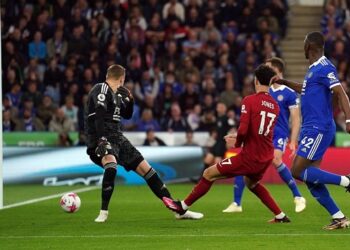 Liverpool keeps alive EPL top-four hopes