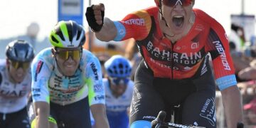 Milan grabs stage 2 of Giro d’Italia