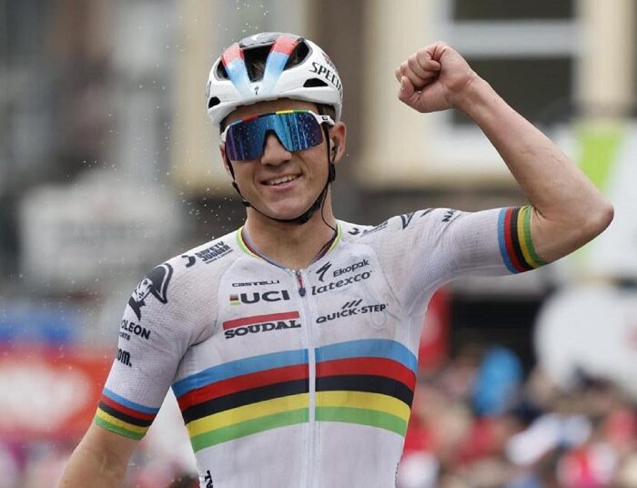 Evenepoel wins Giro opening time trial 1 - Egyptian Gazette Remco Evenepoel