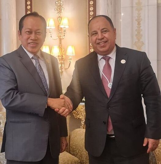 Maait meets Malaysian deputy finance minister 2 - Egyptian Gazette Maait meets Malaysian deputy finance minister 1 - Egyptian Gazette