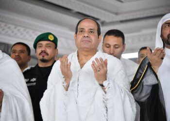 Sisi performs umrah, visits Al Masjid Al Nabawi