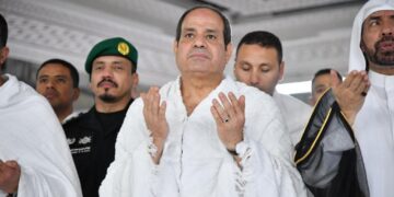 Sisi performs umrah, visits Al Masjid Al Nabawi