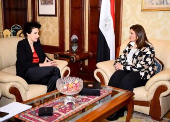 Emigration min., Cypriot diplomat discuss joint cooperation