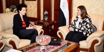 Emigration min., Cypriot diplomat discuss joint cooperation