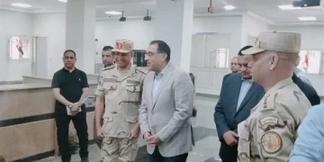 PM inspects projects in Giza