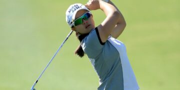 Kim grabs Founders Cup lead