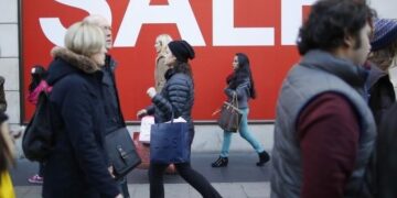 Euro zone retail sales fall more than expected in March