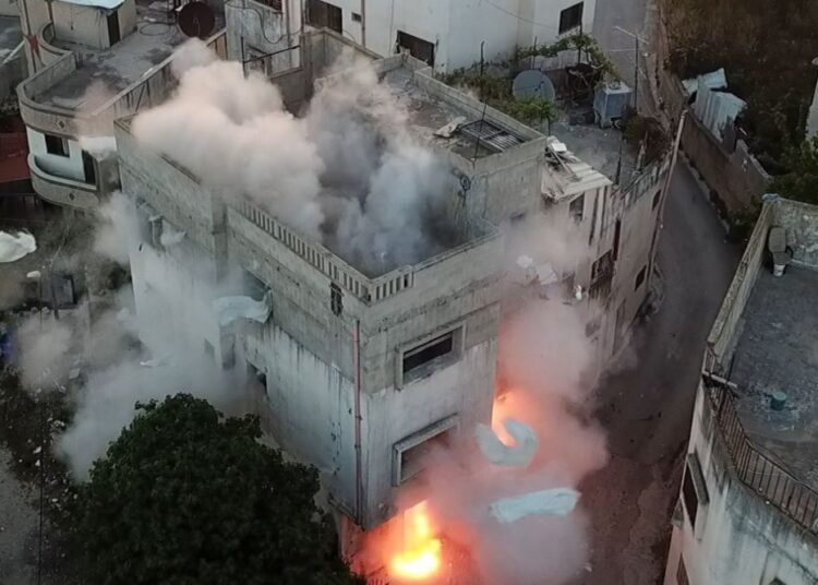 Israeli forces demolish house of Palestinian martyr 2 - Egyptian Gazette Israeli forces demolish house of Palestinian martyr 1 - Egyptian Gazette