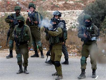 Israeli occupants detain 16 Palestinians in WB - Egyptian Gazette