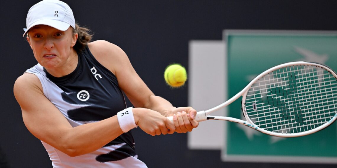 Top-ranked Swiatek retires from Italian Open quarterfinal due to