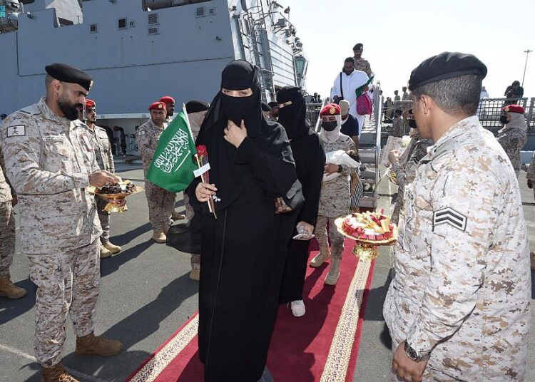 31 Saudi citizens, 1,143 others from brotherly, friendly countries evacuated from Sudan to Saudi Arabia 1 - Egyptian Gazette