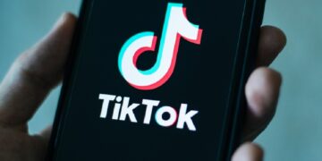 TikTok will let users generate profile pictures with AI