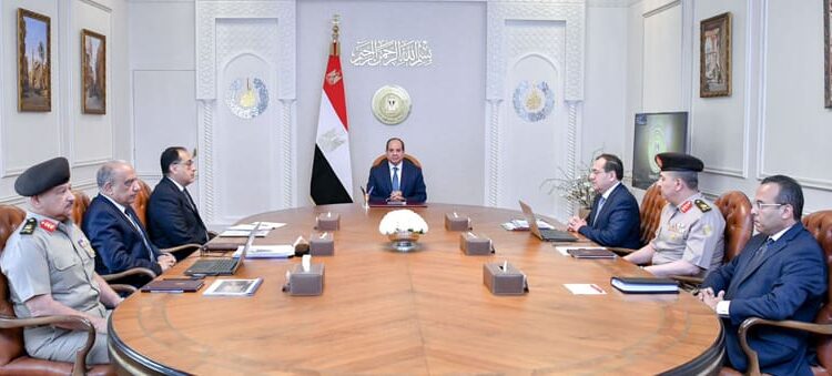 Sisi reviews efforts to develop mineral wealth 1 - Egyptian Gazette President Abdel Fattah El Sisi during his meeting with Prime Minister Moustafa Madbouli, Minister of Petroleum and Mineral Resources Tarek el-Mulla as well as a host of ministers and top government officials.