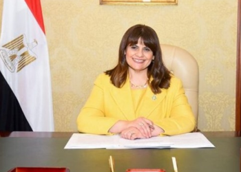 Egyptian students fleeing Sudan thank Sisi for securing their safe return home