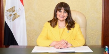 Egyptian students fleeing Sudan thank Sisi for securing their safe return home