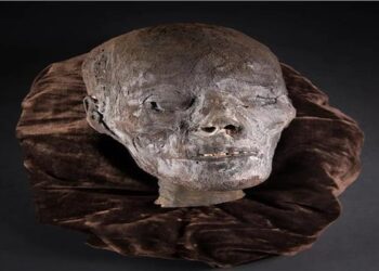 Two artefacts auctioned in UK coming on Egypt radar screen 9 - Egyptian Gazette