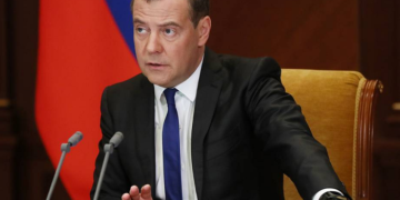 Russia warns against West’s supplies of nuclear weapons to Ukraine