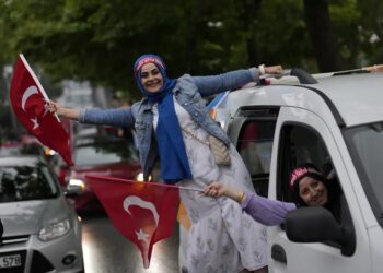 Erdogan claims victory in Türkiye presidential runoff