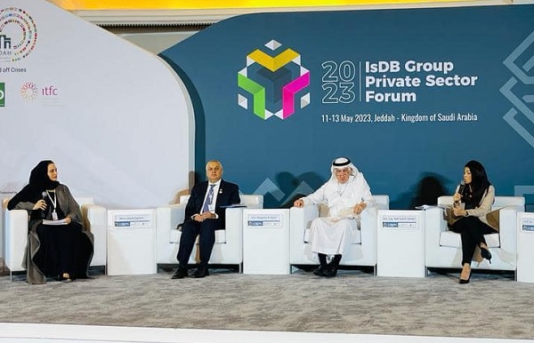 Mashat holds meetings with officials of Arab financial institutions 1 - Egyptian Gazette Egypt's International Cooperation Minister Rania el Mashat (R) during her participation in the activities of the annual meetings of the Islamic Development Bank (IsDB) in Saudi Arabia.