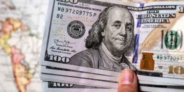 Dollar prices stable at start of Wednesday's transactions in Egypt's major banks 1 - Egyptian Gazette Dollar prices stable at start of Wednesday’s transactions in Egypt’s major banks