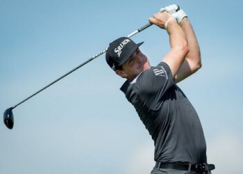 Bradley leads Travelers golf Championship