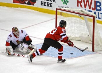 Devils Bratt gets 8-year extension